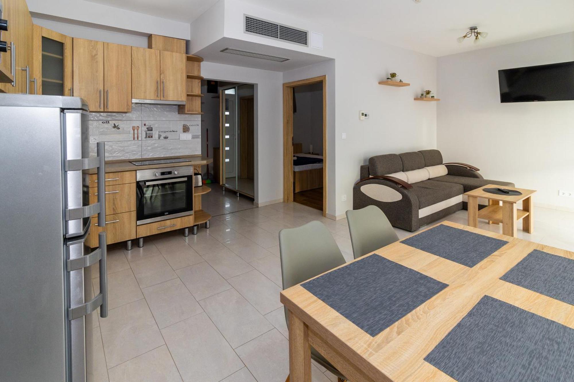 Tisza Panzio Es Apartman Tiszaújváros Dış mekan fotoğraf