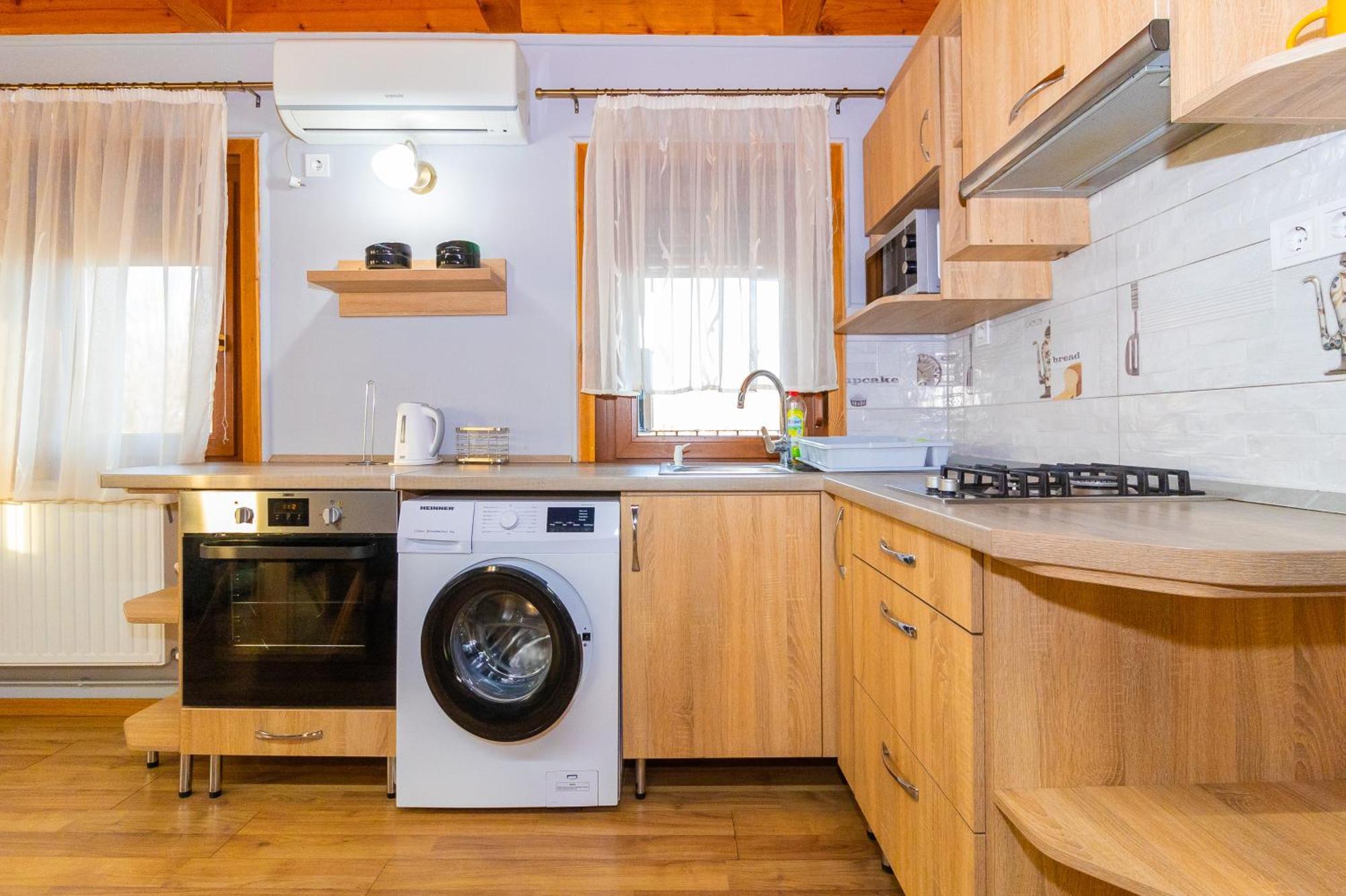 Tisza Panzio Es Apartman Tiszaújváros Dış mekan fotoğraf