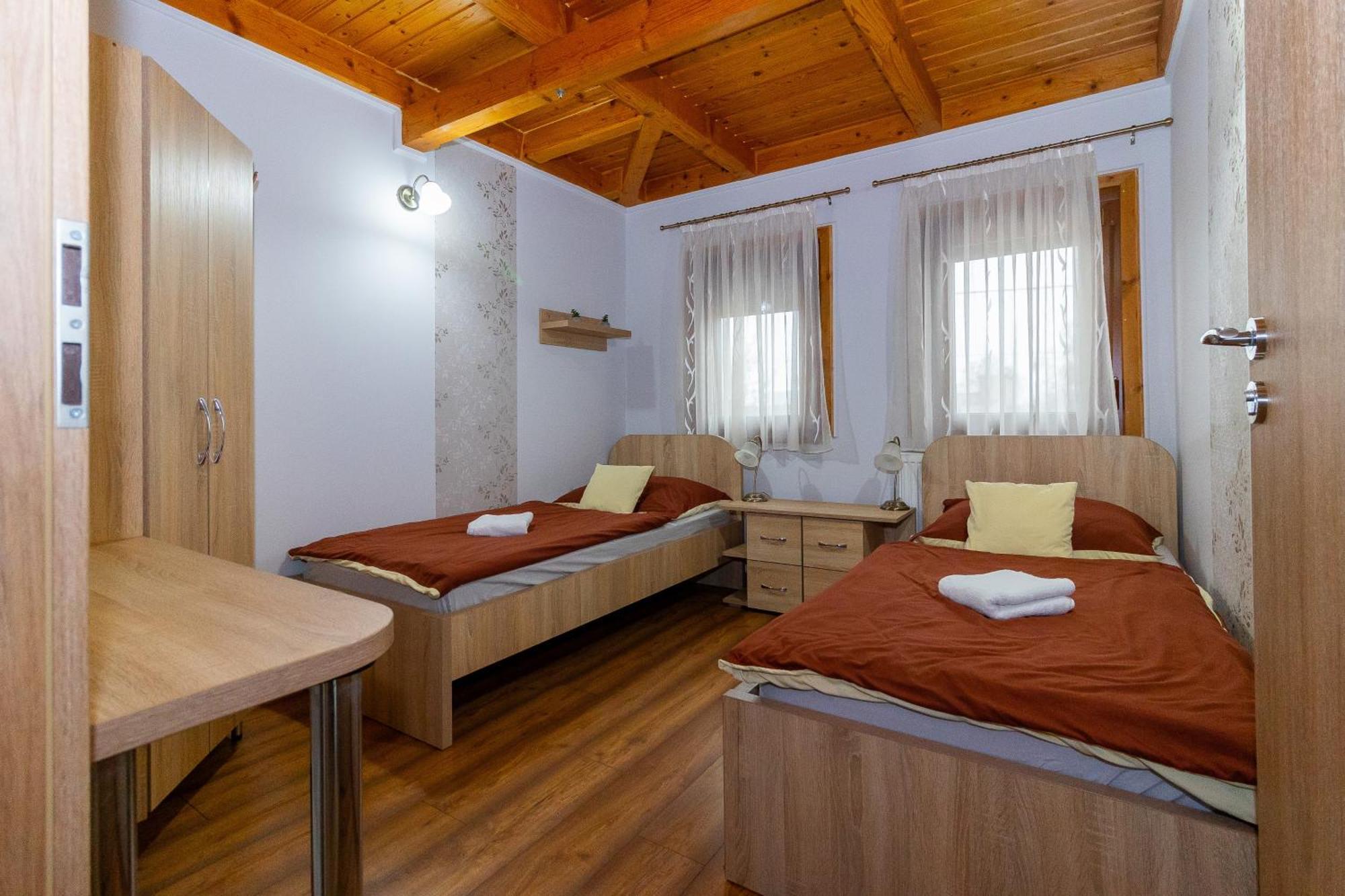 Tisza Panzio Es Apartman Tiszaújváros Dış mekan fotoğraf